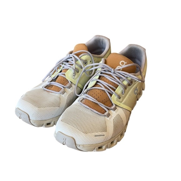 On Cloud running shoes - Picture 5 of 10